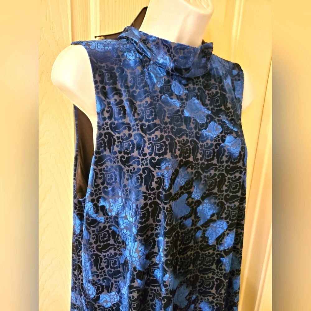 Burnout velvet dress sz 2 Chico's